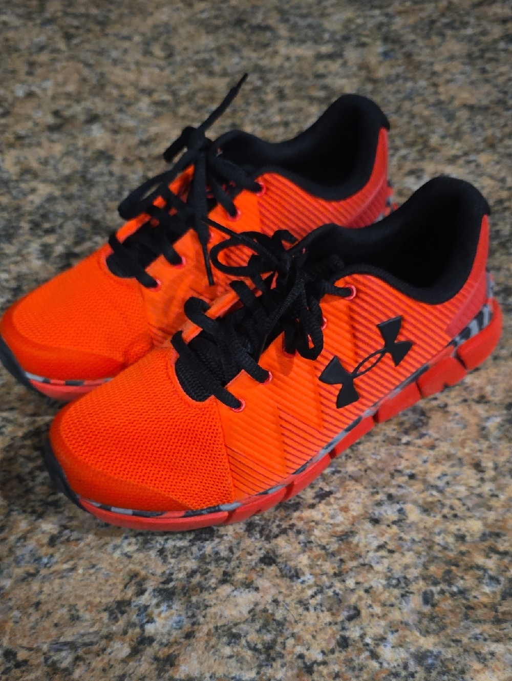 Under Armour Boys Sneakers Size 4.5Y